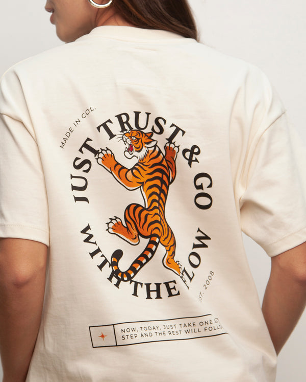 Camiseta Trust